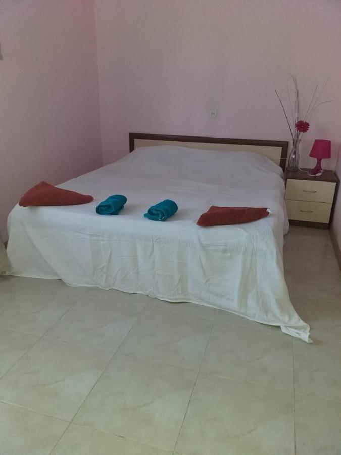 Solnechny Bereg Guest House Gudauta Exterior foto